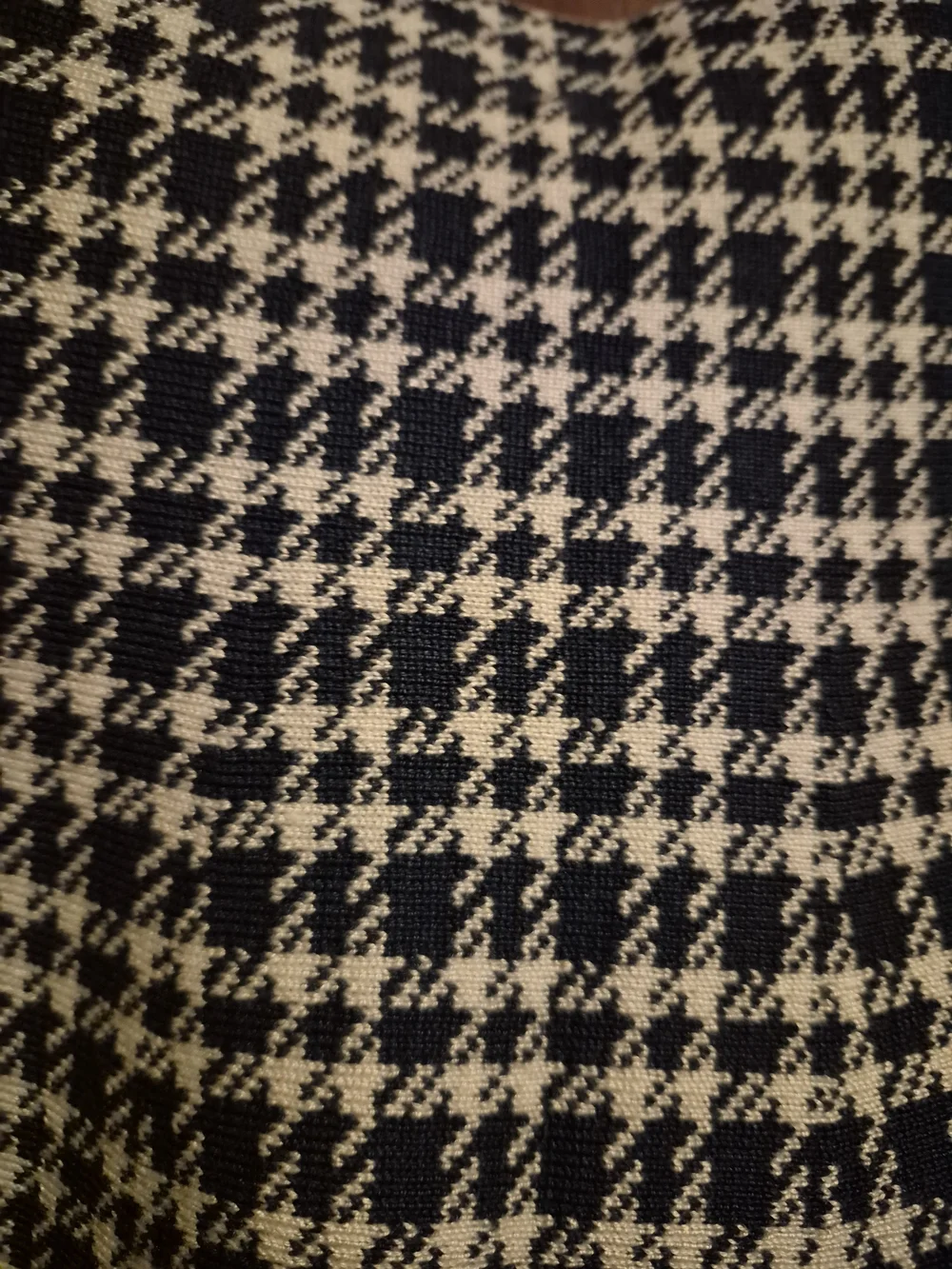 Classic Concepts Women's Blue and White Houndstooth Flare Bottom Skirt - L